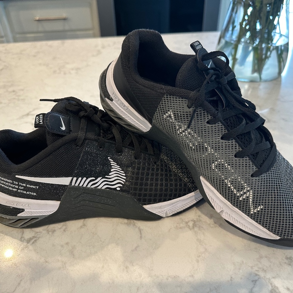 Nike Metcon 8 Men's Workout Shoes, US Size 9.5